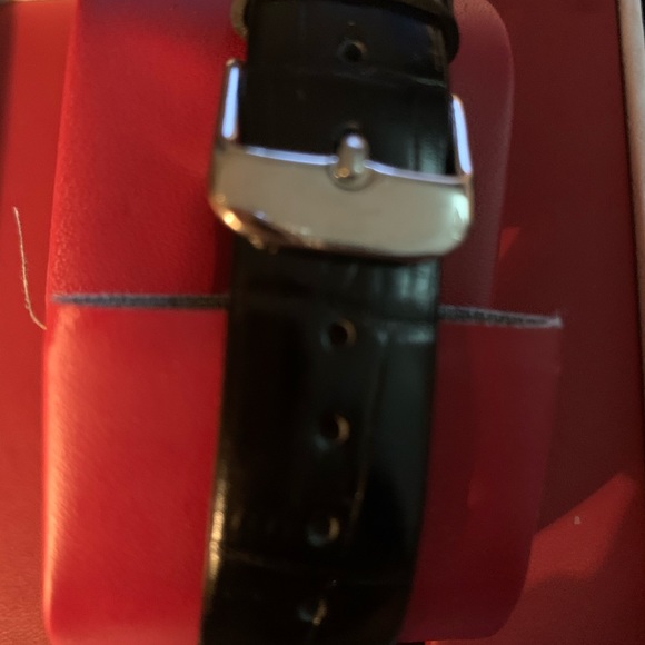 Watch - Picture 2 of 5